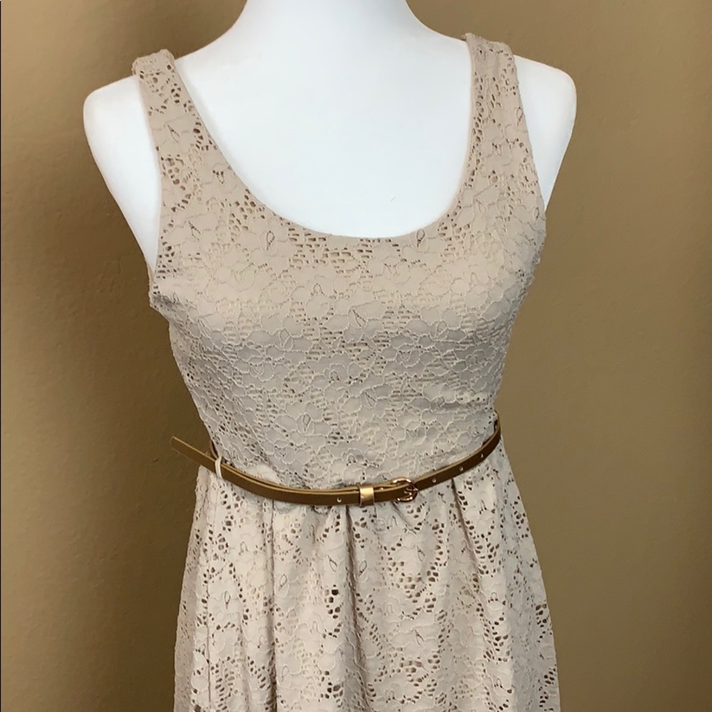 Lace Dress - Picture 2 of 5